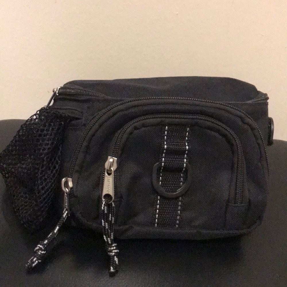 Unisex Black Fanny Bag With Side Water Pouch